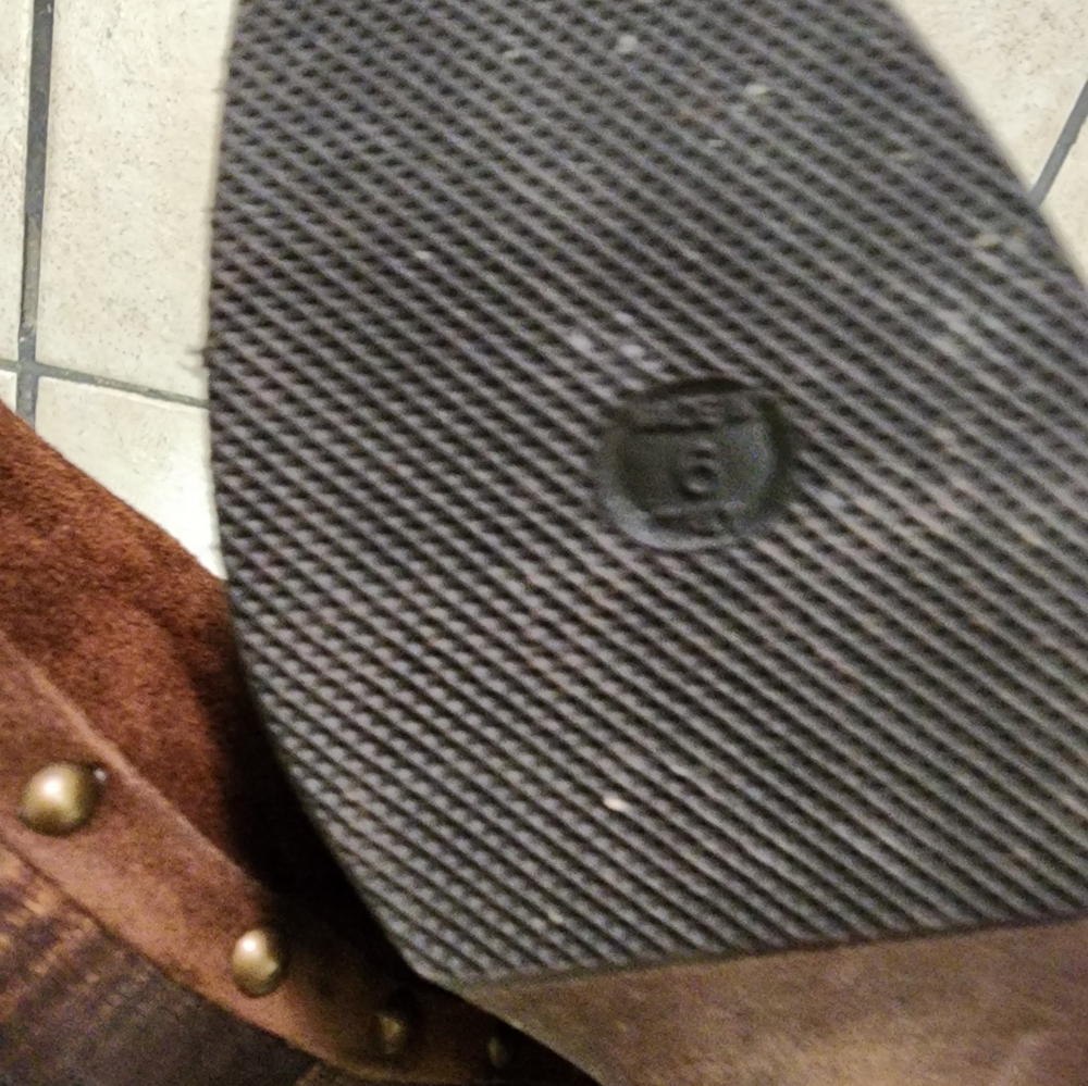 Donald Pliner Studded Suede Clog size 6 - Picture 12 of 13